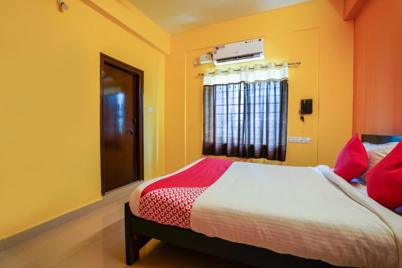 OYO 70286 Svr Grand Hotell Hyderabad Exteriör bild