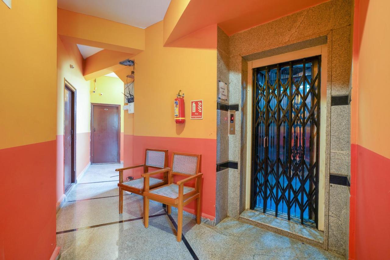 OYO 70286 Svr Grand Hotell Hyderabad Exteriör bild